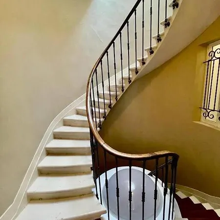 Beaux T2 Et T3 Climatises Dans Le Triangle D'or Apartment