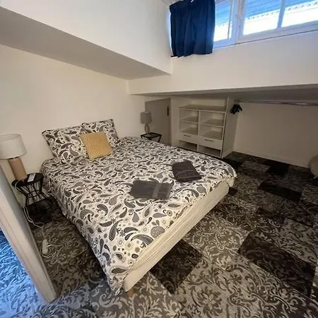 Beaux T2 Et T3 Climatises Dans Le Triangle D'or Apartamento