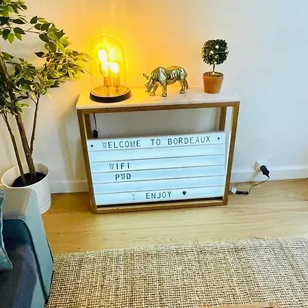 Beaux T2 Et T3 Climatisés Dans Le Triangle D'or Bordeaux