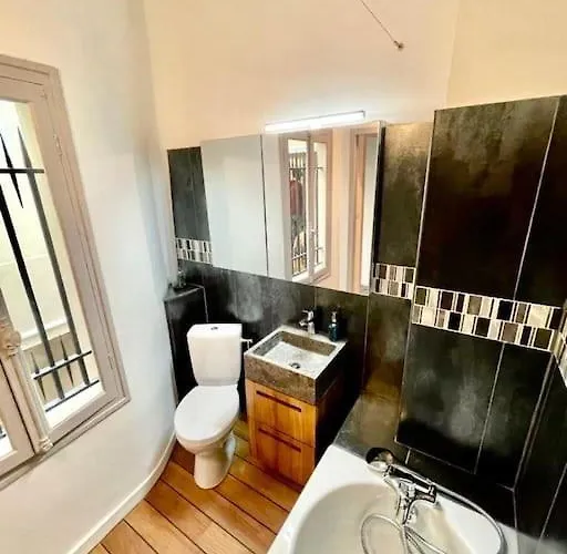 Appartement Beaux T2 Et T3 Climatisés Dans Le Triangle D'or