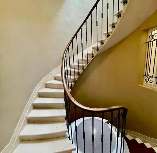 Beaux T2 Et T3 Climatises Dans Le Triangle D'or 公寓