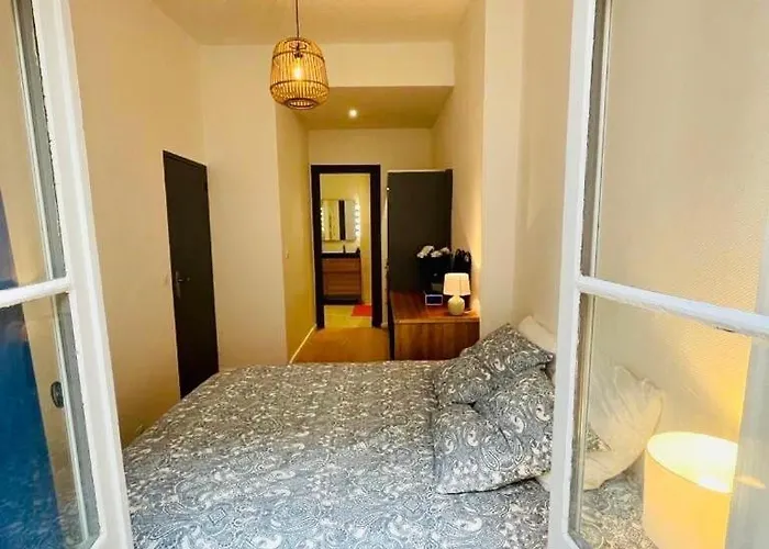 Beaux T2 Et T3 Climatises Dans Le Triangle D'or 波尔多