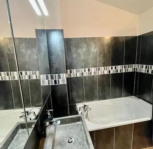 Apartamento Beaux T2 Et T3 Climatisés Dans Le Triangle D'or Burdeos